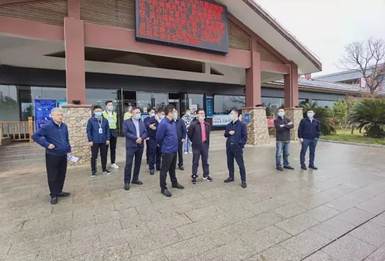 省交通運(yùn)輸廳黨委委員、副廳長王昭春調(diào)研贛江服務(wù)區(qū)提質(zhì)升級